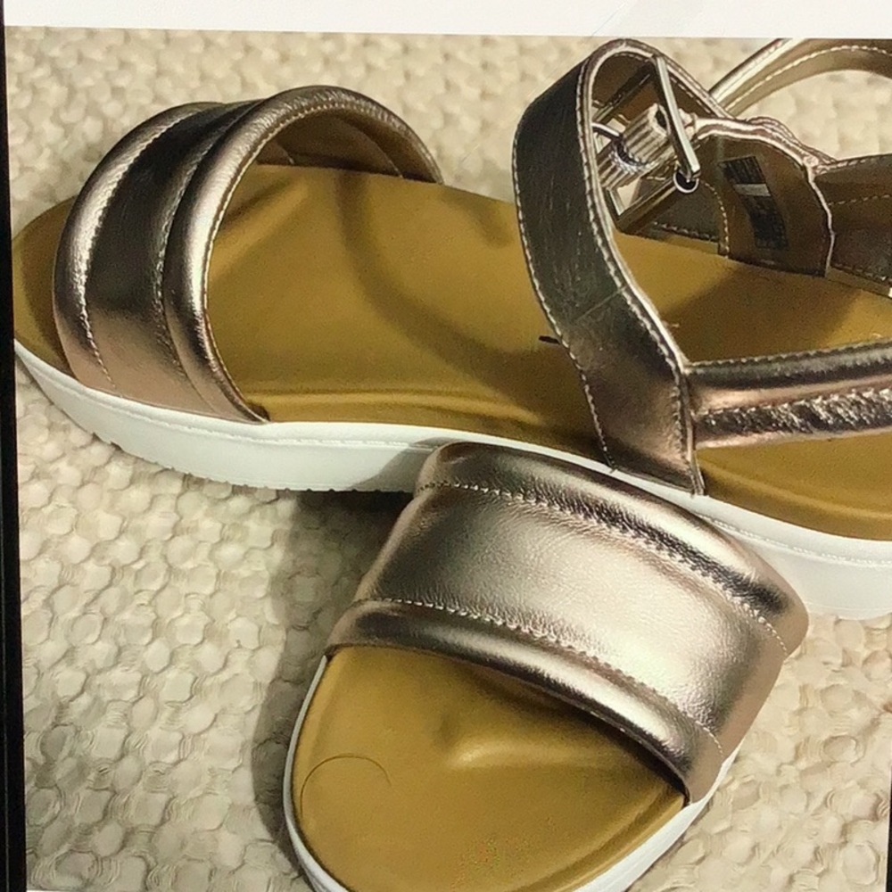 UGGS. SANDALS. COLOR. ROSE. GOLD - Picture 5 of 7